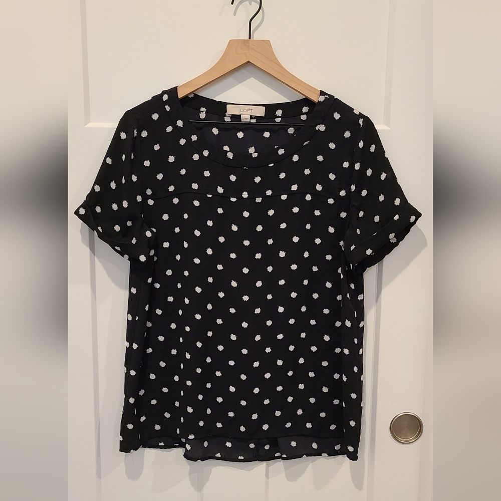 LOFT short sleeve black and white dot blouse